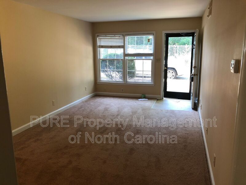 Foto principal - 2804 Carriage Dr