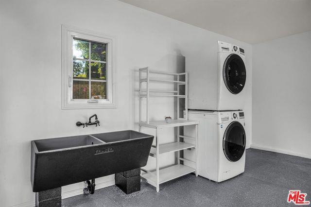 Foto principal - 629 N Rexford Dr