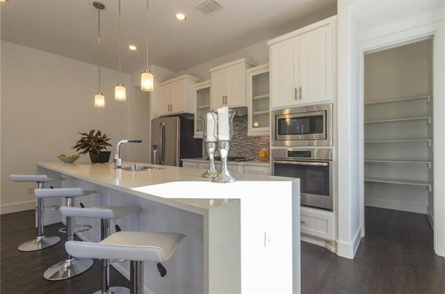 Building Photo - 3109 Pavonia Dr