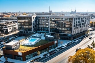 Building Photo - The Rosie