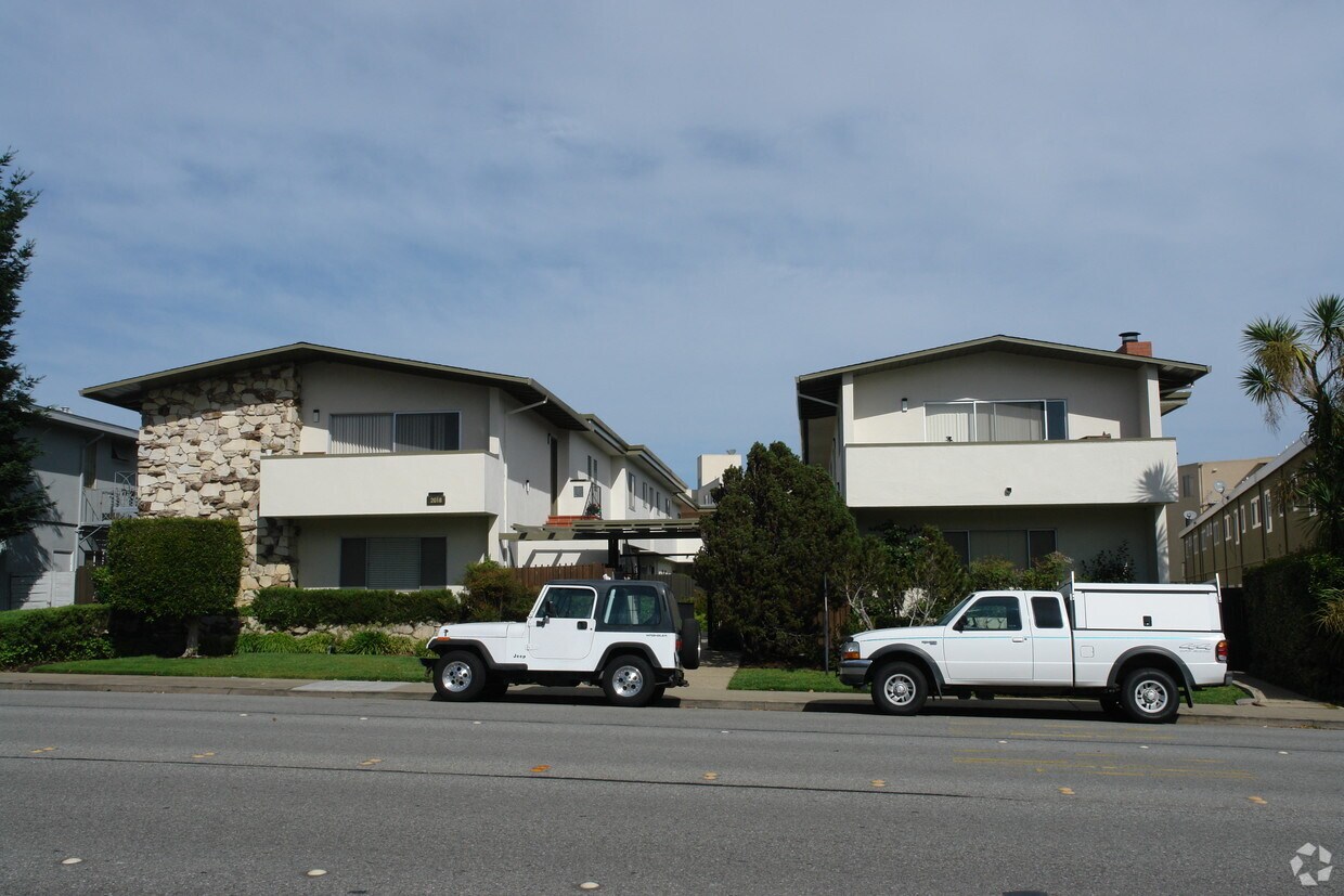Primary Photo - 2018 Trousdale Dr