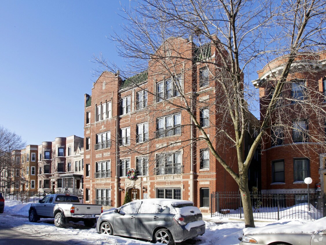 Foto del edificio - 4324 N Kenmore Ave