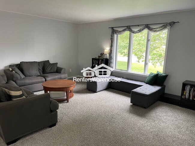 Foto del edificio - 650 Willow St