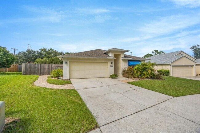 Building Photo - 416 Henderson Ave