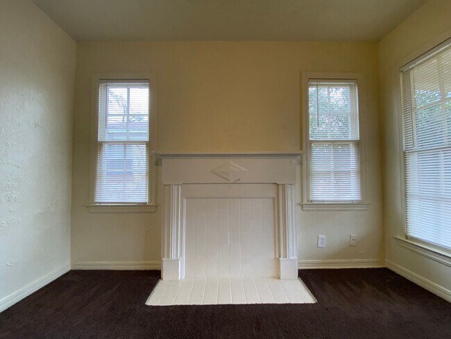 Foto del edificio - 1320 Campbell Rd