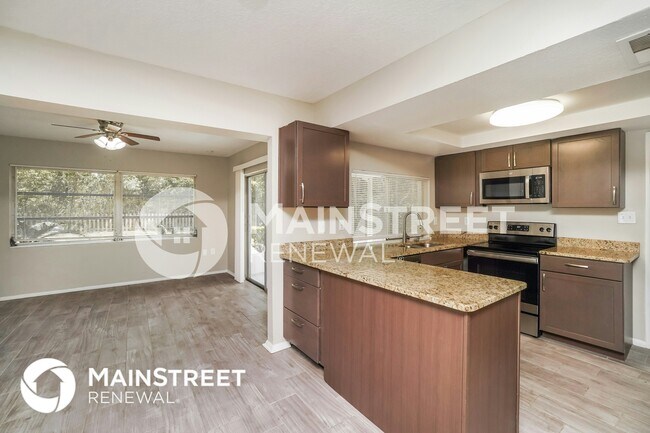 Foto del edificio - 8803 Seeley Ln