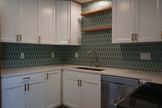 Building Photo - 17670 Green Isle Ct