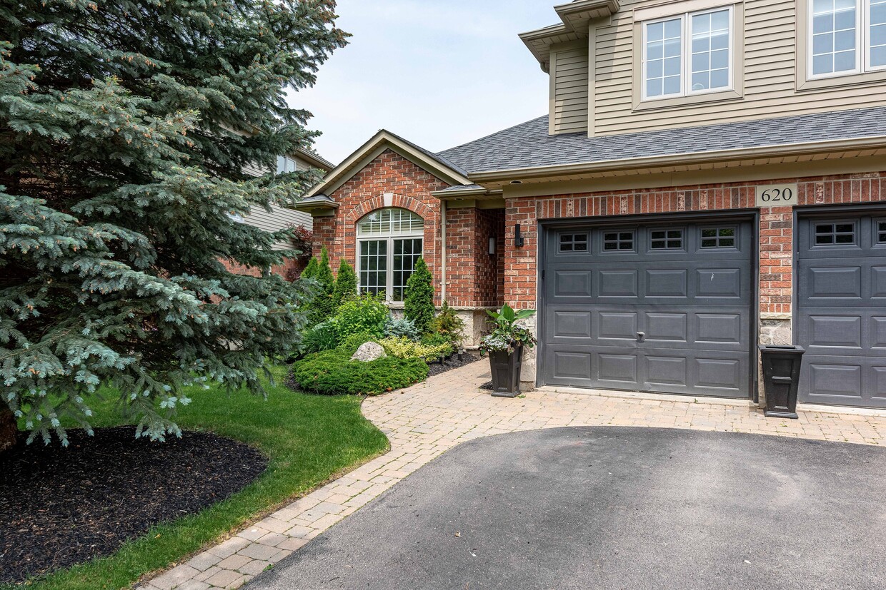 Primary Photo - 620 Sandcherry Dr