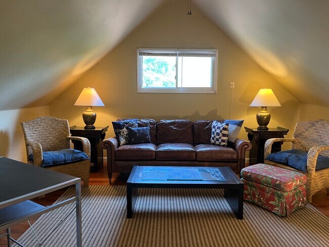 Sala de estar - 12302 Mount Overlook Ave