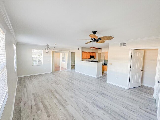 Building Photo - 1110 Villagio Cir