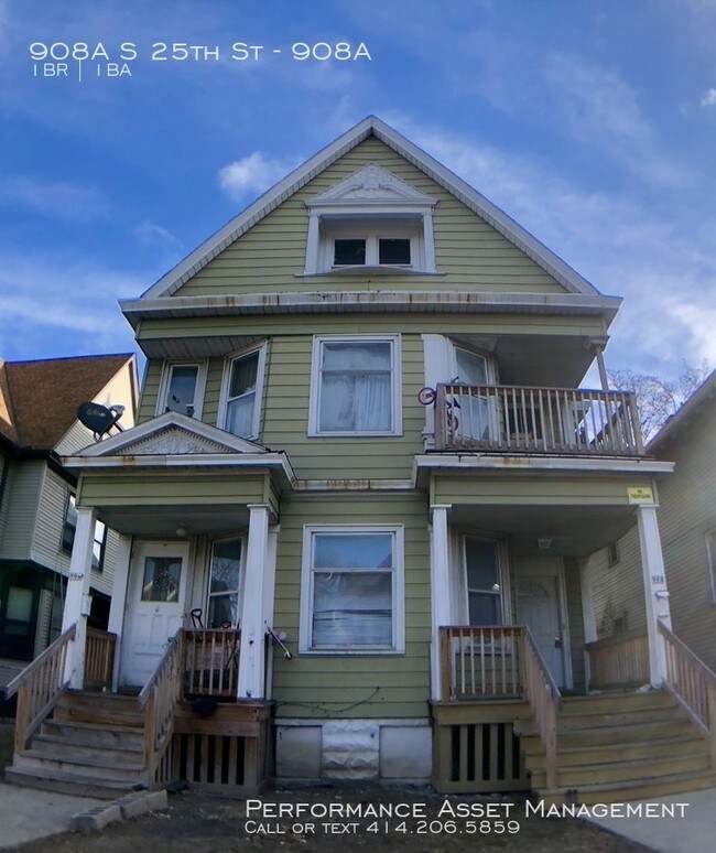 Building Photo - 906-908 S 25th St