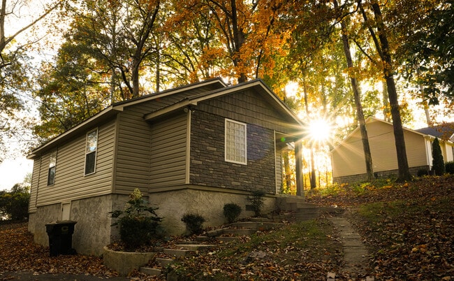 Building Photo - 1410 Beth St NW