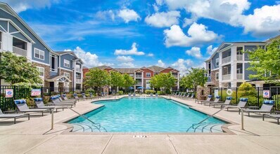 Building Photo - MAA Cosner's Corner