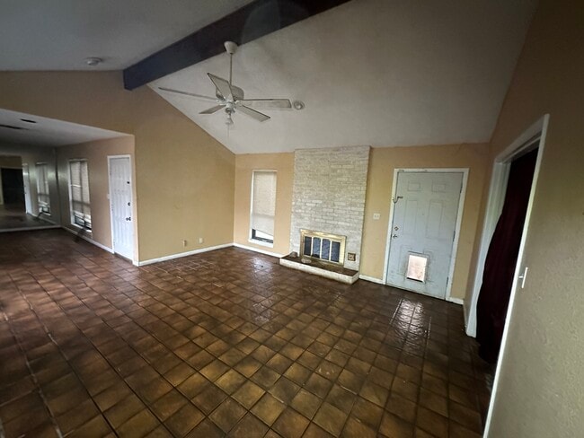 Foto del edificio - 114 Avant Garde Dr