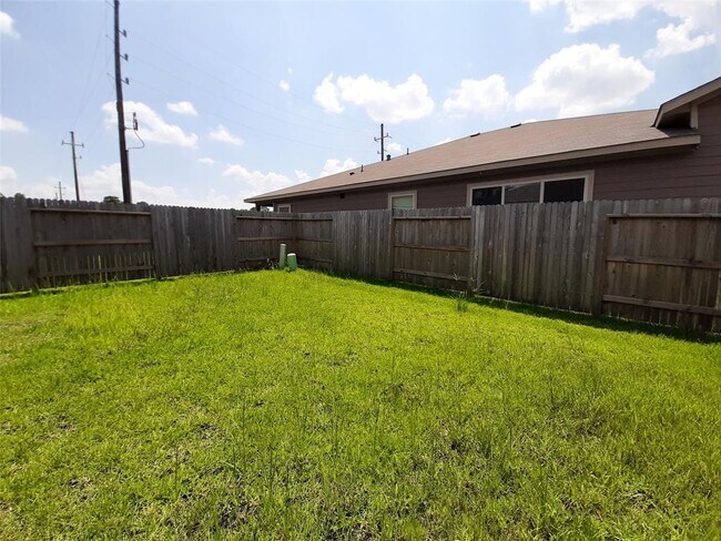 Foto del edificio - 25559 Starling Ln