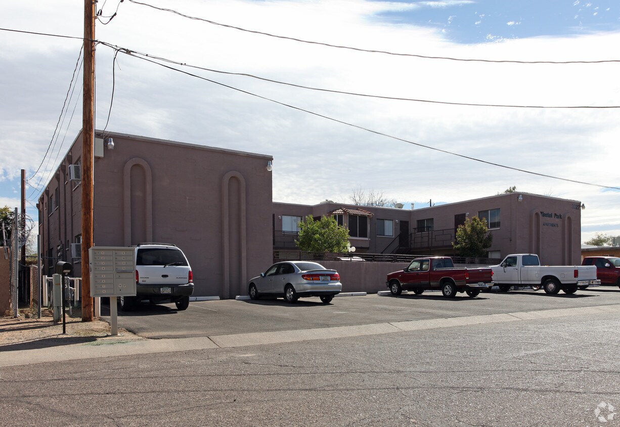Primary Photo - Winstel Park Apartments