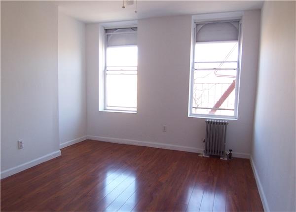 Building Photo - 111 Chrystie St