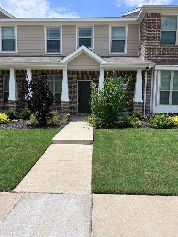 Primary Photo - 3413 Brentwood Dr