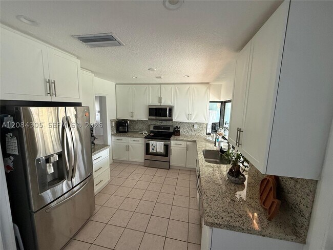 Foto del edificio - 308 NW 19th St