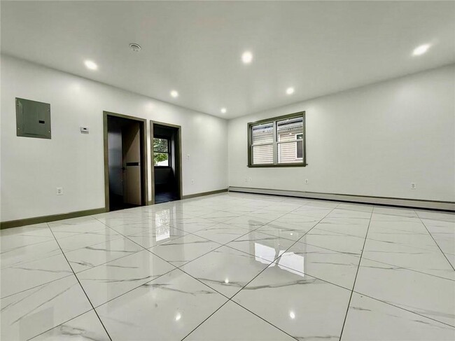 Building Photo - 54 Irving Pl