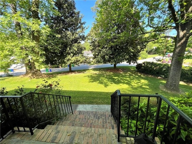 Building Photo - 5291 Manhasset Cove