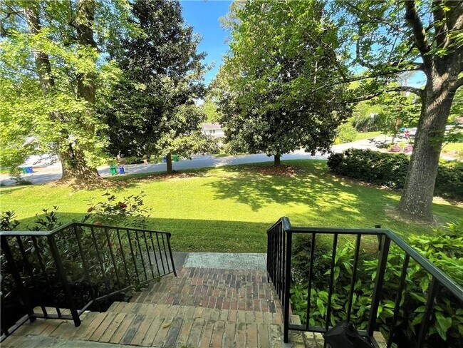 Foto del edificio - 5291 Manhasset Cove
