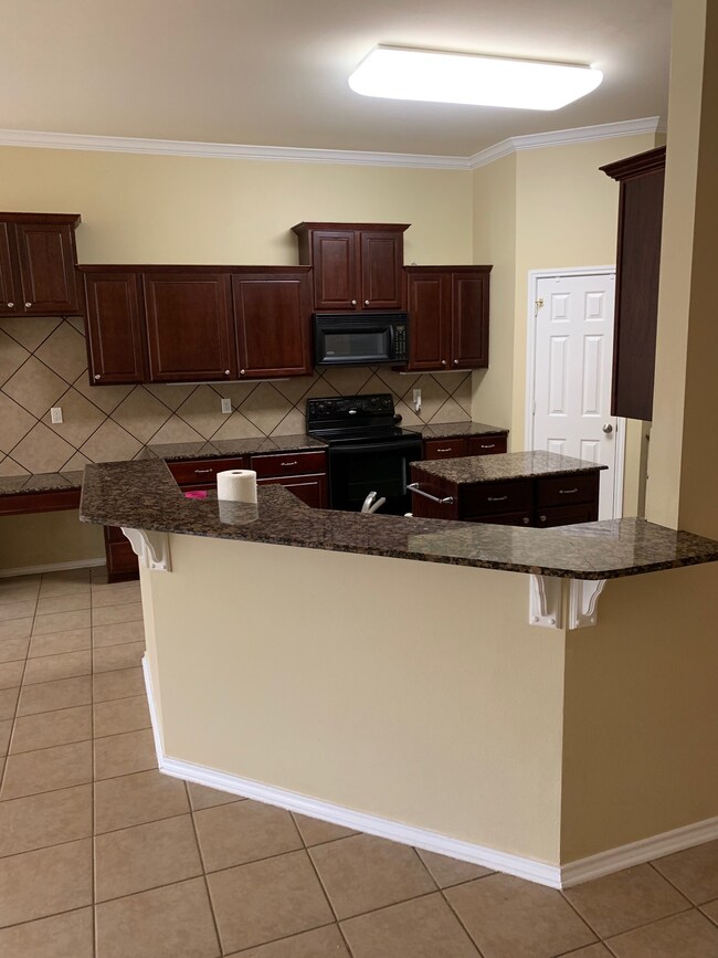 Building Photo - 9218 Stonebank Crossing