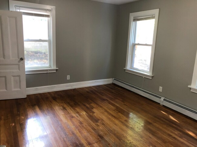 Foto del edificio - 34 Miller Ave