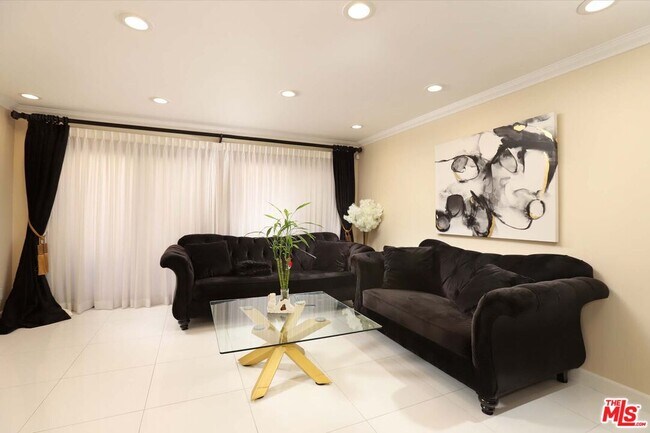 Foto del edificio - 350 Burchett St
