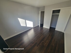 Building Photo - 9623-9652 52 St NW