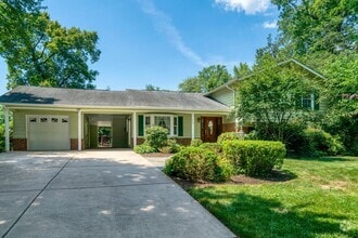 Building Photo - 4601 Wood Dr