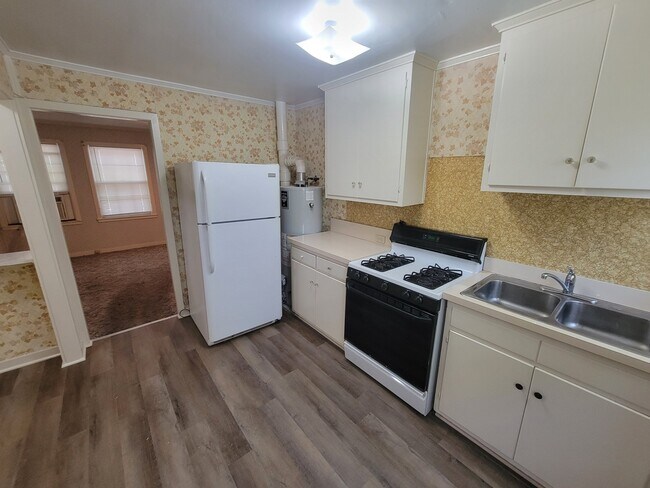 Foto del edificio - 4030 E Whitney Ln