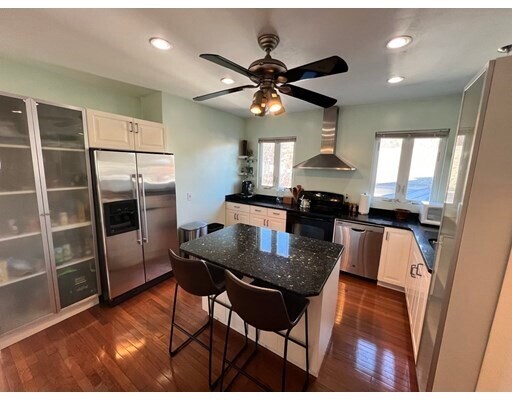 Primary Photo - 9 A St