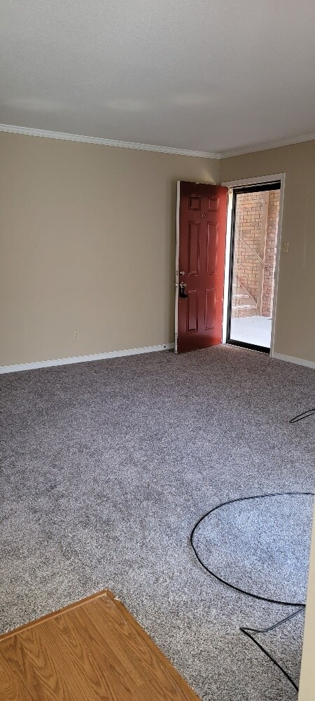 Foto del edificio - 3021 Chase Ln