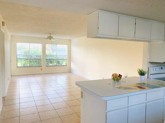 Building Photo - 6284 La Costa Dr