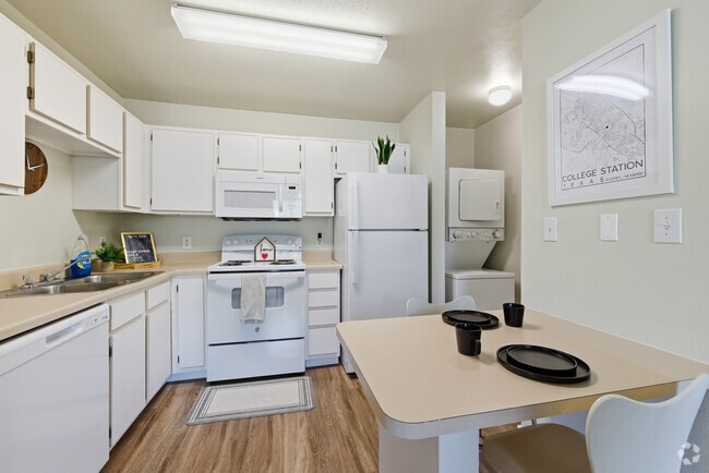 1x1 1BR, 1BA -565SF - Kitchen/Dining Room - The Zone Apartments