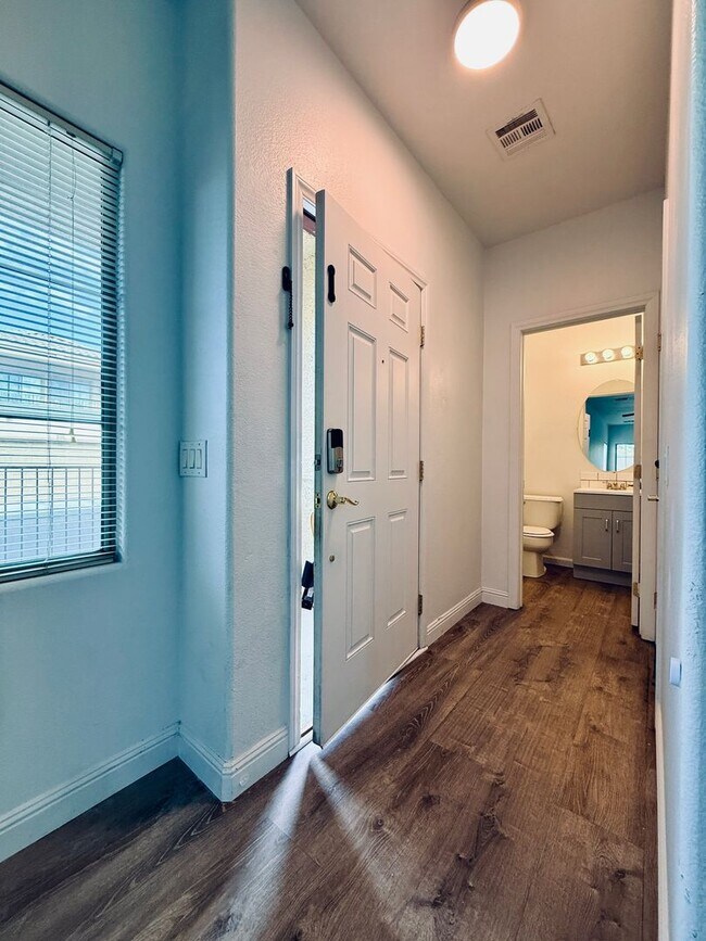 Building Photo - Gated Community Home in Centennial Hills!
