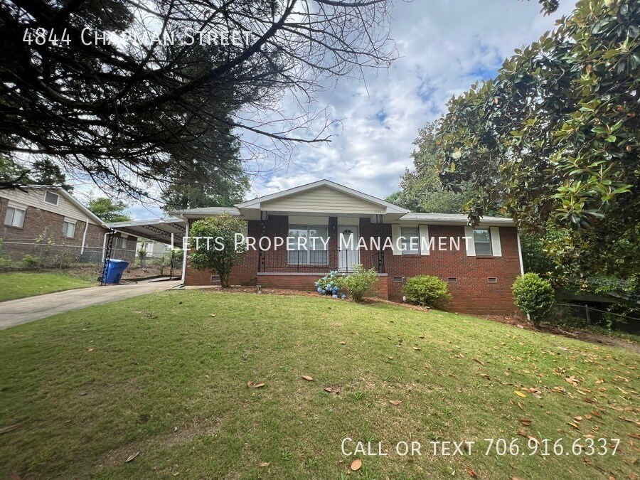 Primary Photo - Cute Cozy Home READY FOR MOVE IN!