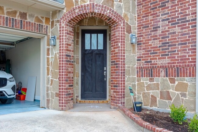 Foto del edificio - 6220 Eldridge Ln