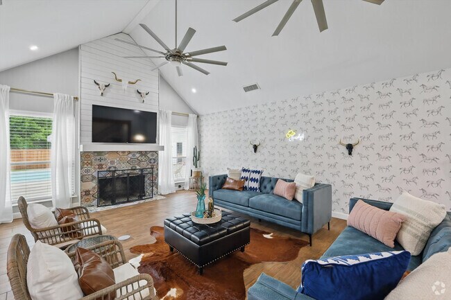 Building Photo - 6333 Tosca Dr