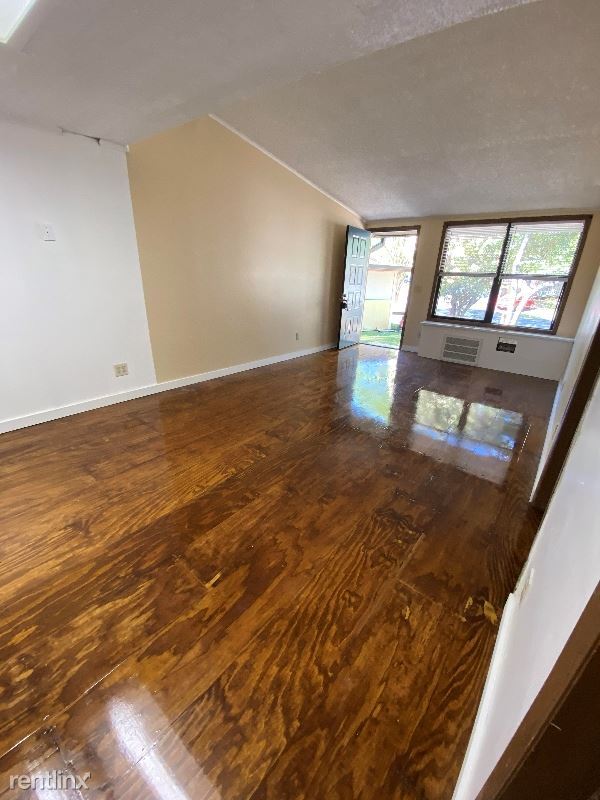 Building Photo - 1 br, 1 bath Apartment - 801 Springbrook Dr