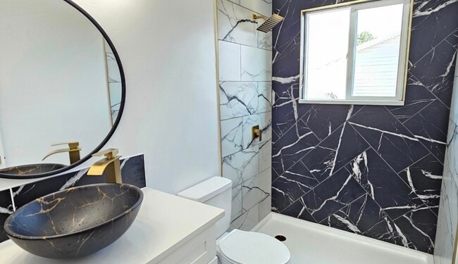 Building Photo - 3797 Armoridge Dr