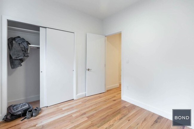 Foto del edificio - 226 E 36th St