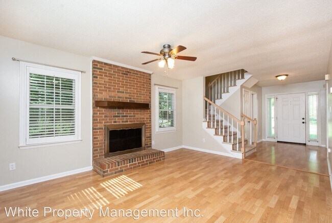 Building Photo - 3 br, 2.5 bath House - 3209 Silver Pond Court