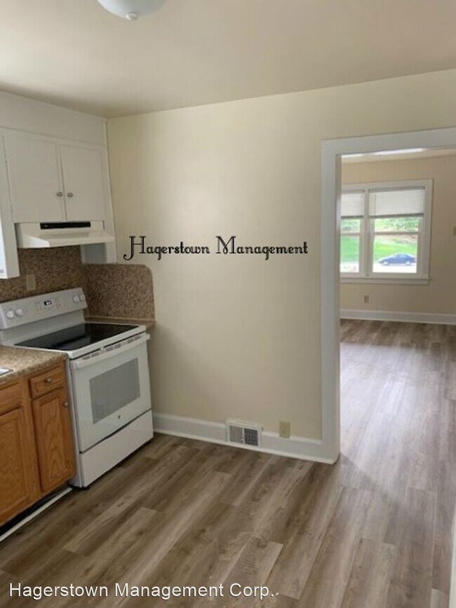 Foto del edificio - 2 br, 1 bath House - 13249 Pennsylvania Av...