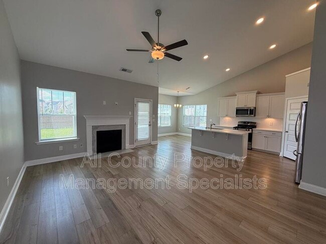 Photo - 333 Underhill Dr. House