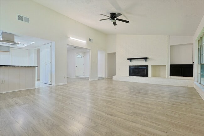 Foto del edificio - 9910 Kent Towne Ln