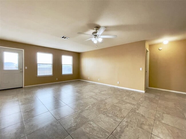 Building Photo - 318 Mitchell Dr