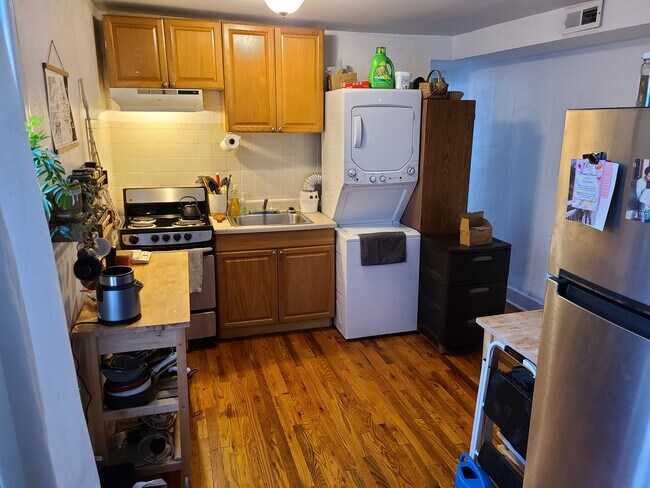 Building Photo - 4040 baring street