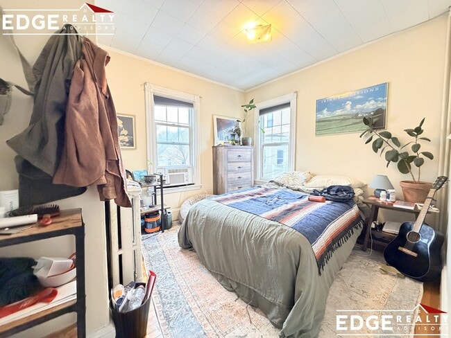 Building Photo - 19 Bennett St